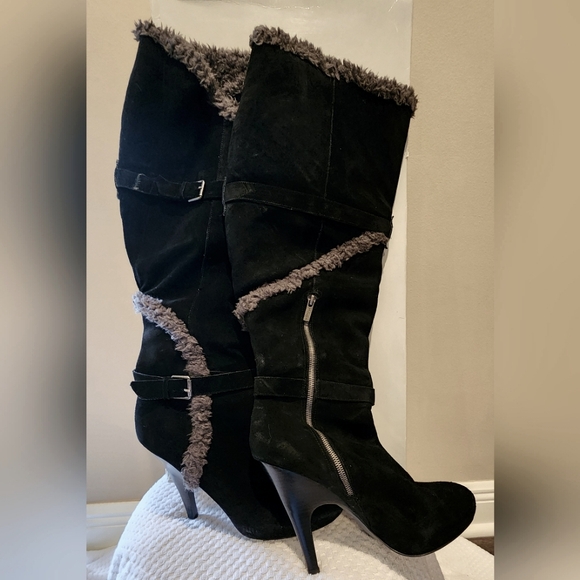 H by Halston Suede Knee High High Heeled Boots with Sheepskin. Size 10 - Picture 2 of 5